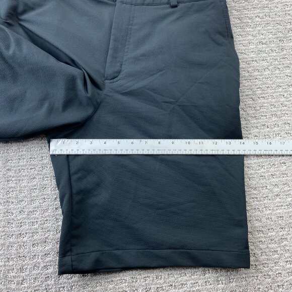 Nike Golf Shorts Size 34 Medium M Black Golfing Golfer Activewear Sports Casual - Picture 11 of 13